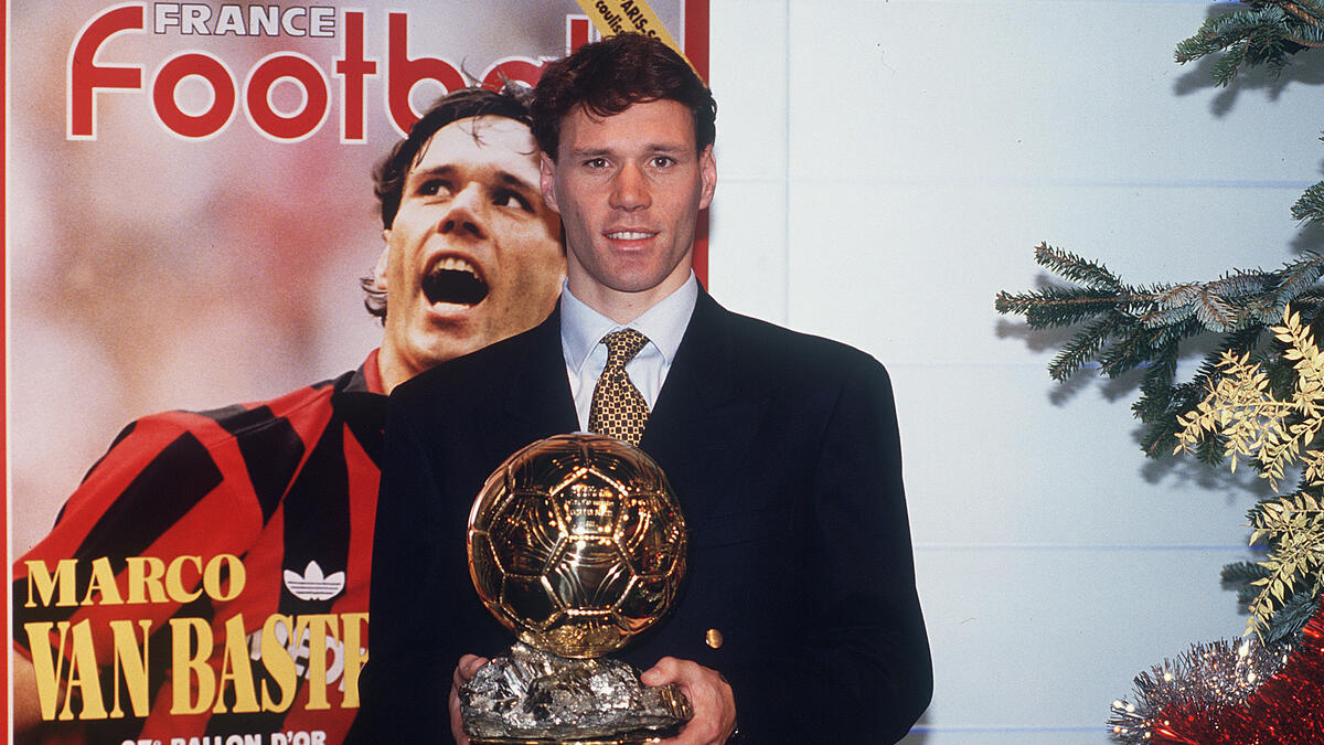 3 مرات: الهولندي ماركو فان باستن