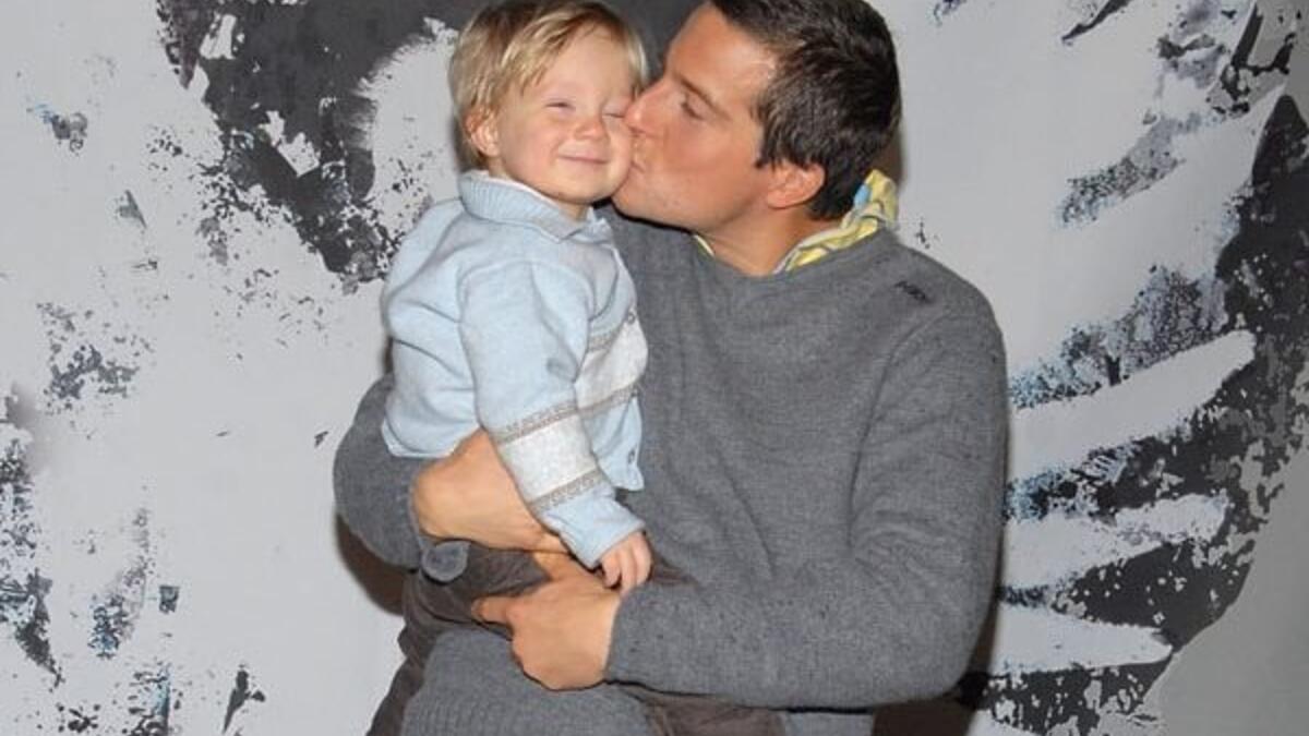 لا نتوقع من المغامر والكاتب والمذيع البريطاني "بير جريلز" إلا أن يقوم بتسمية أحد أبنائه باسم مستوحى من الطبيعة، فقد وقع اختياره على فاكهة Huckleberry الشبيهة بالكرز.