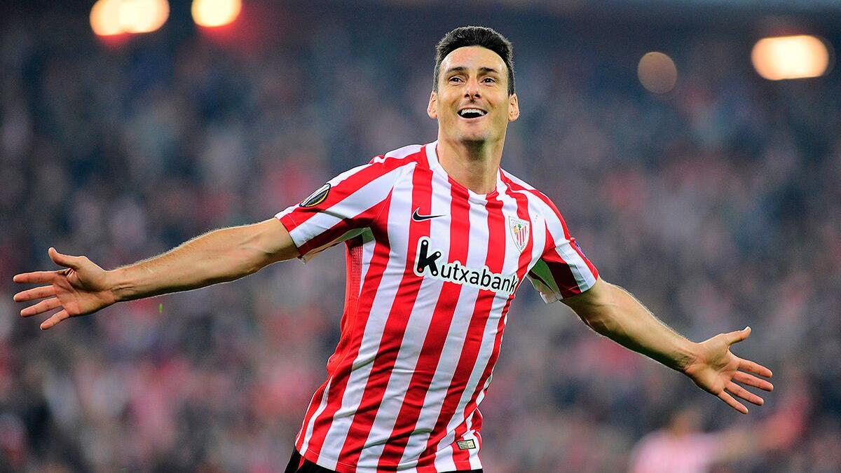 لاعب أتلتيك بلباو آريتز آدوريز (39 عاماً) وقيمته 1 مليون يورو