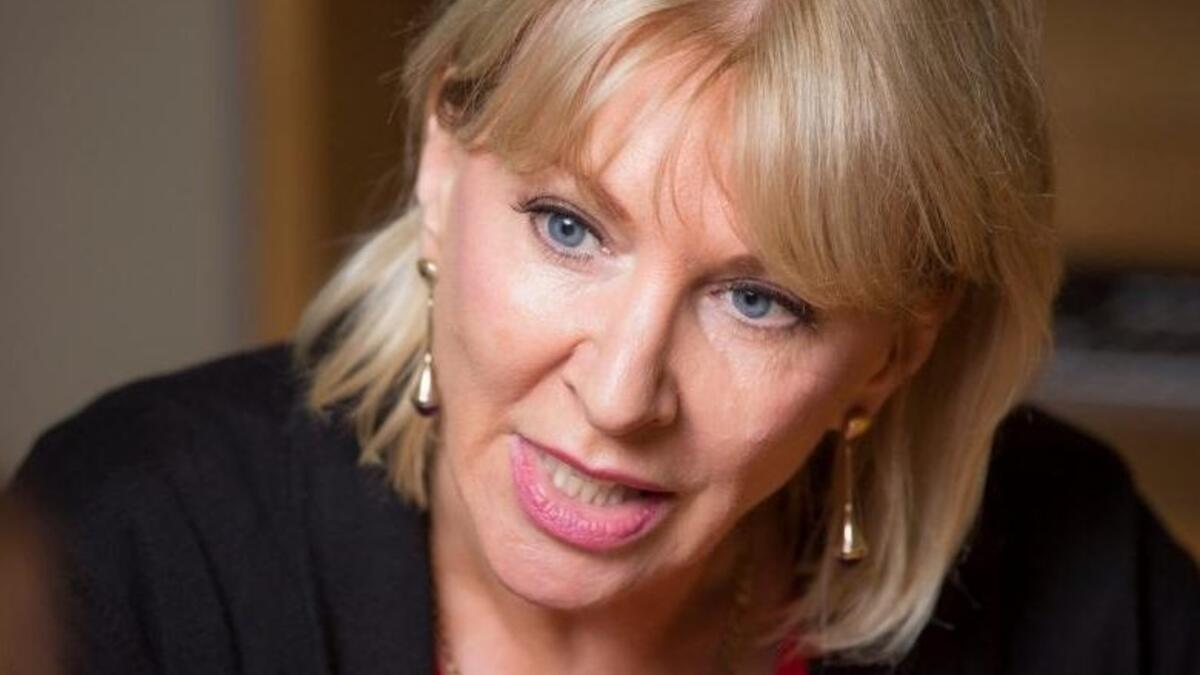 الصحة: وزيرة الصحة البريطانية "نادين دوريس".