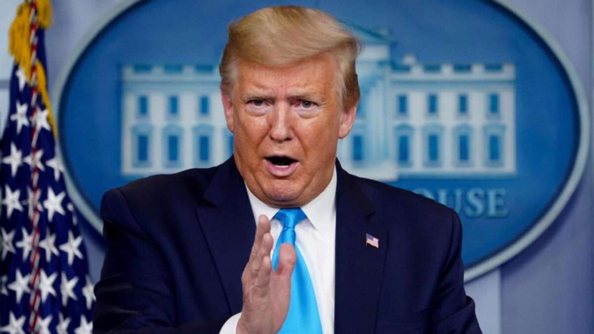 دونالد ترامب: في 22 يناير، وبعد يومين من الإبلاغ عن أول حالة إصابة بفيروس كورونا في الولايات المتحدة، أجرى ترامب مقابلة مع شبكة "CNBC"؛ حيث قلل من احتمالات وصول الفيروس إلى البلاد، وأكد أن "الوضع تحت السيطرة".