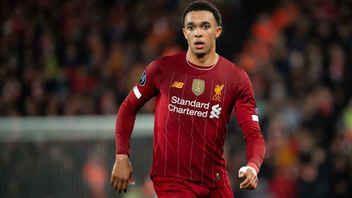 الظهير الإنجليزي ترينت أليكساندر أرنولد (ليفربول)