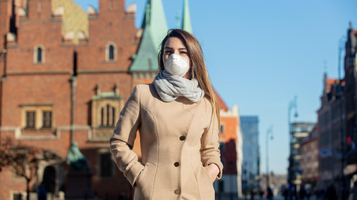 تبرعات ضخمة: لا تتوقف الأخبار حول تبرعات مشاهير العالم، من أجل تمويل أبحاث كورونا وتخفيف آثاره على الأفراد والاقتصاد.