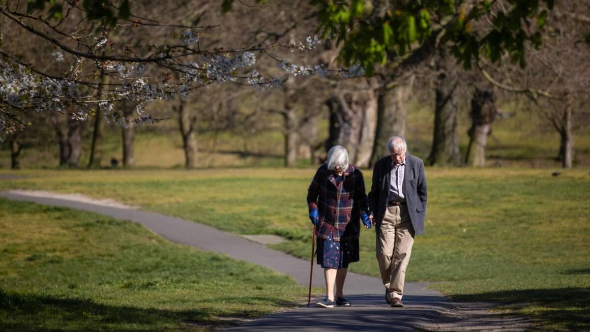 Corona Bae:  الشريك الذي تمضي معه فترة الحجر المنزلي.