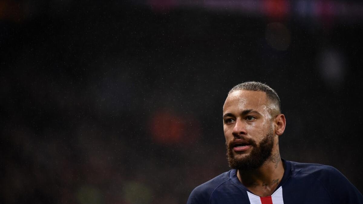 المركز الرابع: لاعب كرة القدم نيمار وجنى 95.5 مليون دولار