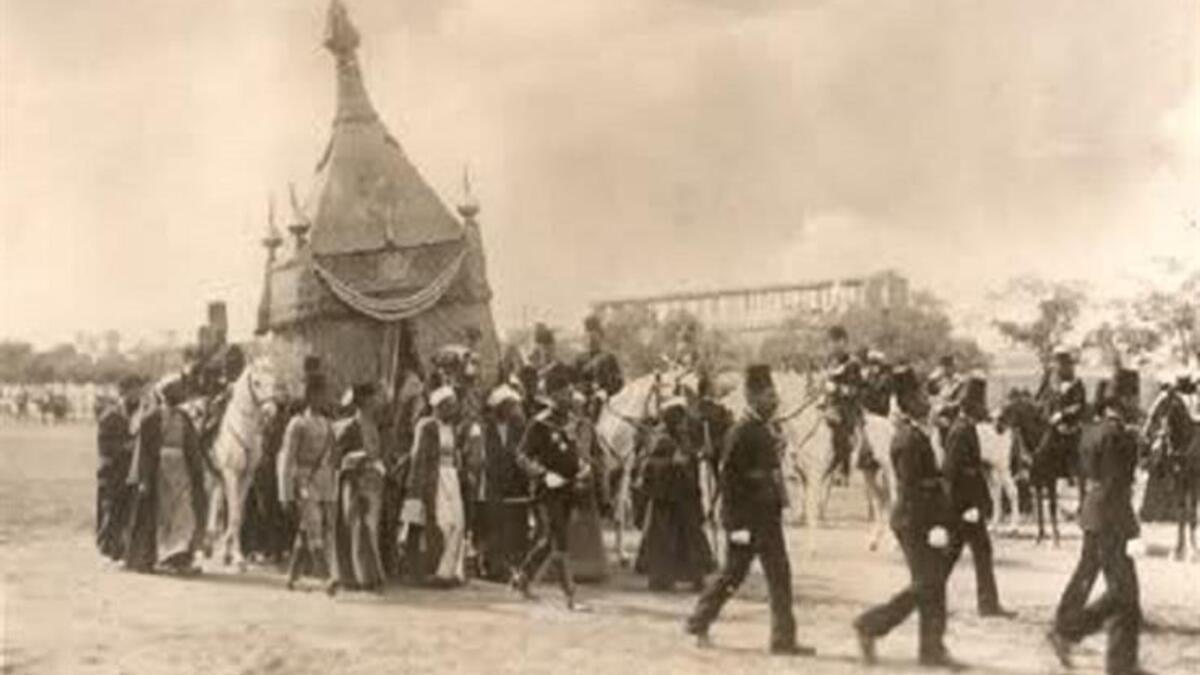 في 1213 هجرية توقفت رحلات الحج في أثناء الحملة الفرنسية، وفي سنة 1344 هجرية، حدث ما سمى بالمحمل المصري وتسبب عنه انقطاع الحج تمامًا من مصر.