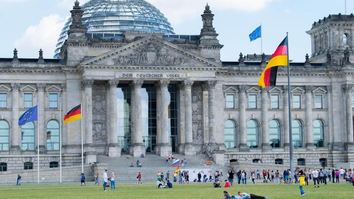 ألمانيا: سيتمكن المسافرون من بعض البلدان ومن بينها بريطانيا من السفر إلى ألمانيا بدون حجر، لكن المسافرين يحتاجون إلى سبب وجيه لدخول البلاد.