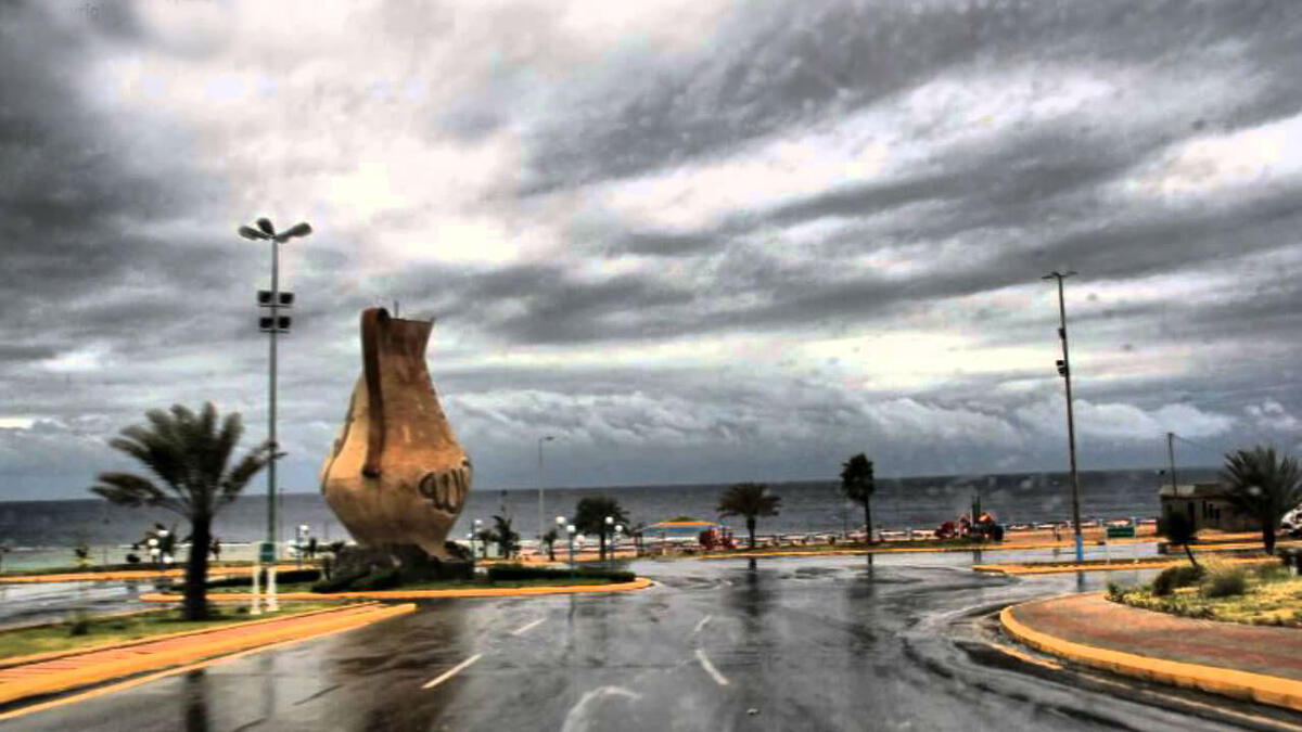 استكشف الوجه: تشتهر مدينة الوجه بشواطئها الخلابة الممتدة شمالًا وجنوبًا، وتتميز كذلك ببلدتها القديمة وغير المأهولة بالسكان المبنية على النمط الحجازي، وتعد المدينة نقطة انطلاق لواحدة من أهم المشاريع التطويرية في العهد السعودي الحديث، وهو مشروع البحر الأحمر، ويمكن لزوار المدينة الاستمتاع برحلات اليوم الواحد إلى مدائن صالح القريبة.