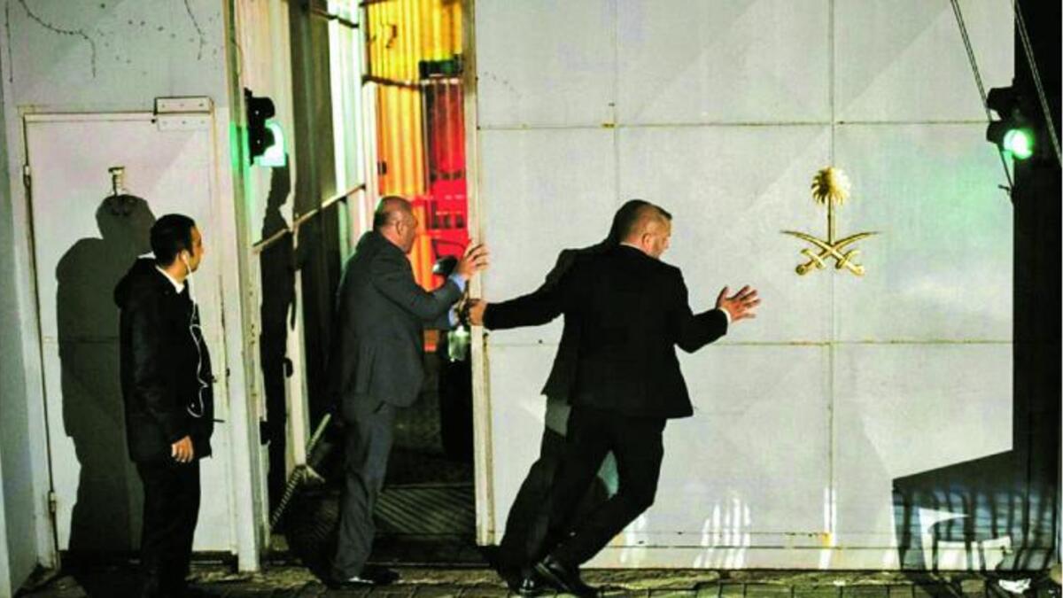 3 يوليو 2020: بدأ القضاء التركي وبتمثيل دولي محاكمة 20 متهمًا بشكل غيابي في قضية خاشقجي، حيث كشف الموظف في القنصلية "زكي دمير" إنه طُلب منه إشعال فرن تنور بعد أقل من ساعة على دخول خاشقجي مبنى القنصلية، ولاحظ أن بلاطات الرخام حول الفرن تغير لونها فيما يبدو كما لو أنه تم تنظيفها بمادة كيماوية.