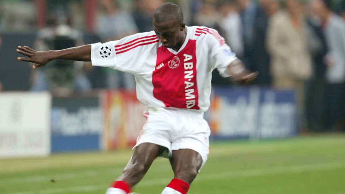 التونسي حاتم الطرابلسي: فاز مع أياكس بالدوري الهولندي في مناسبتين