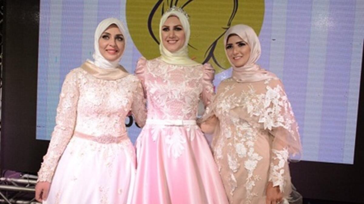 وتم حفل الزفاف في نطاق ضيق اقتصر على الأهل والأصدقاء آنذاك، ولكن سارة حورية نفت هذه الشائعة وبأنها لا تعرف معز مسعود على المستوي الشخصي.