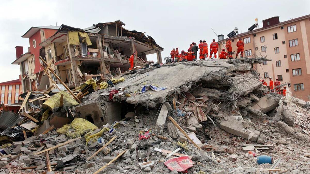 زلزال وان: بحلول 23 أكتوبر عام 2011 استعادت الزلازل نشاطها وضربت مقاطعة وان ومنطقة إرجيس التابعة لها، جراء زلزال مدمر بقوة 7.2. وعلى الرغم من أنه لم يستمر أكثر من 30 ثانية، لكن الزلزال المذكور تسبب بانهيار العديد من المباني.