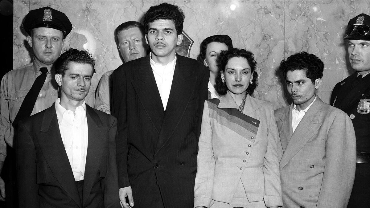 1954: فتحت مجموعة من أربعة مسلحين من بويرتوريكو النار عشوائيًا في قاعة مجلس النواب من شرفة الزائرين ورفعوا علم بلادهم، وأصيب خمسة من أعضاء الكونجرس بجروح. وأُلقي القبض على المهاجمين الأربعة وصدرت عليهم أحكام بالسجن لفترات طويلة خففها الرئيس "جيمي كارتر" عام 1979.