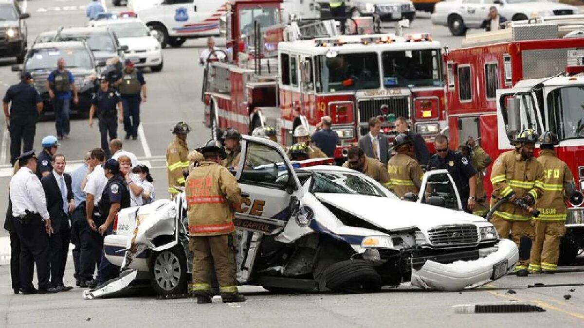 2013: حاولت إمرأة أن تقتحم بسيارتها نقطة أمنية خاصة بالبيت الأبيض وطاردتها السلطات حتى الكابيتول حيث أردتها قتيلة بالرصاص. وعثرت السلطات على طفلتها الرضيعة في السيارة دون أن يمسها سوء.