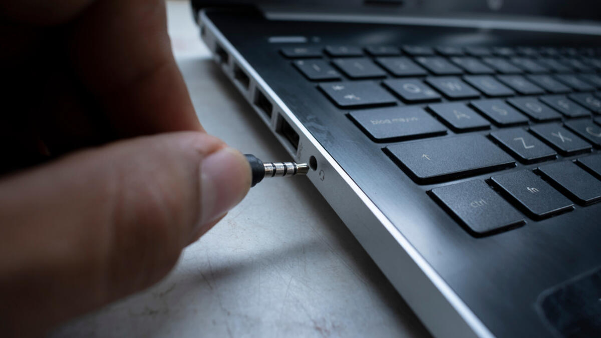 5. The rings on the headphones input