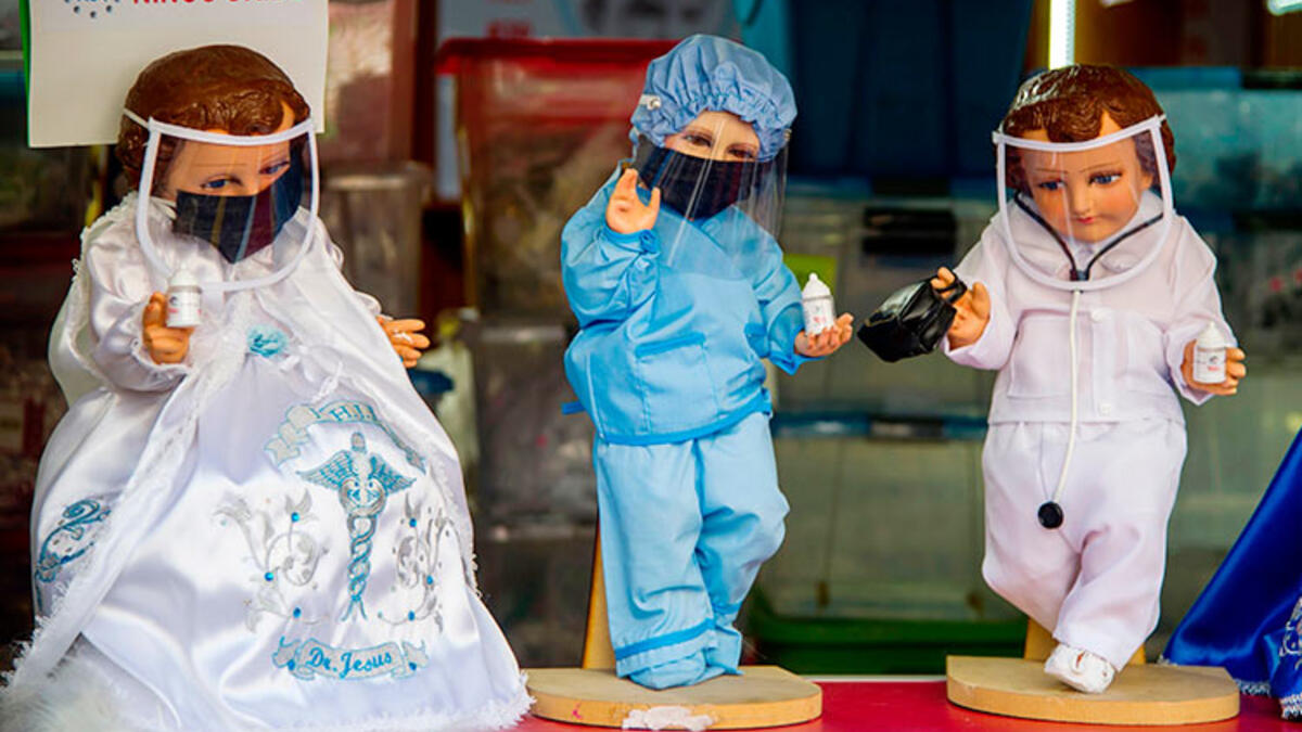 View of dolls displayed for sale at the ¨Nino Uribe¨ traditional Mexican store. AFP
