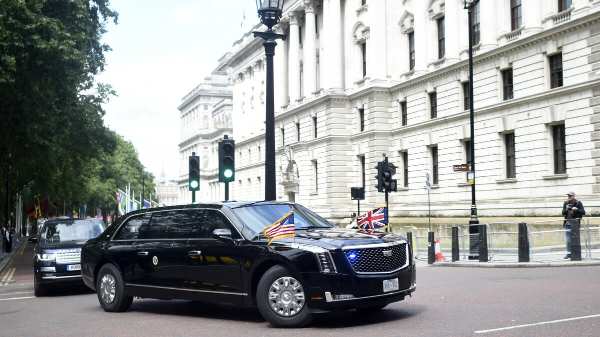 تعد السيارة مكلفة في تشغيلها وتعمل بمحرك "في 8 تيربو" يعمل بالديزل، ويضاف إلى ذلك تكلفة نقلها بواسطة طائرة نقل عسكري "سي - 17" إلى أي مكان يتجه إليه الرئيس.