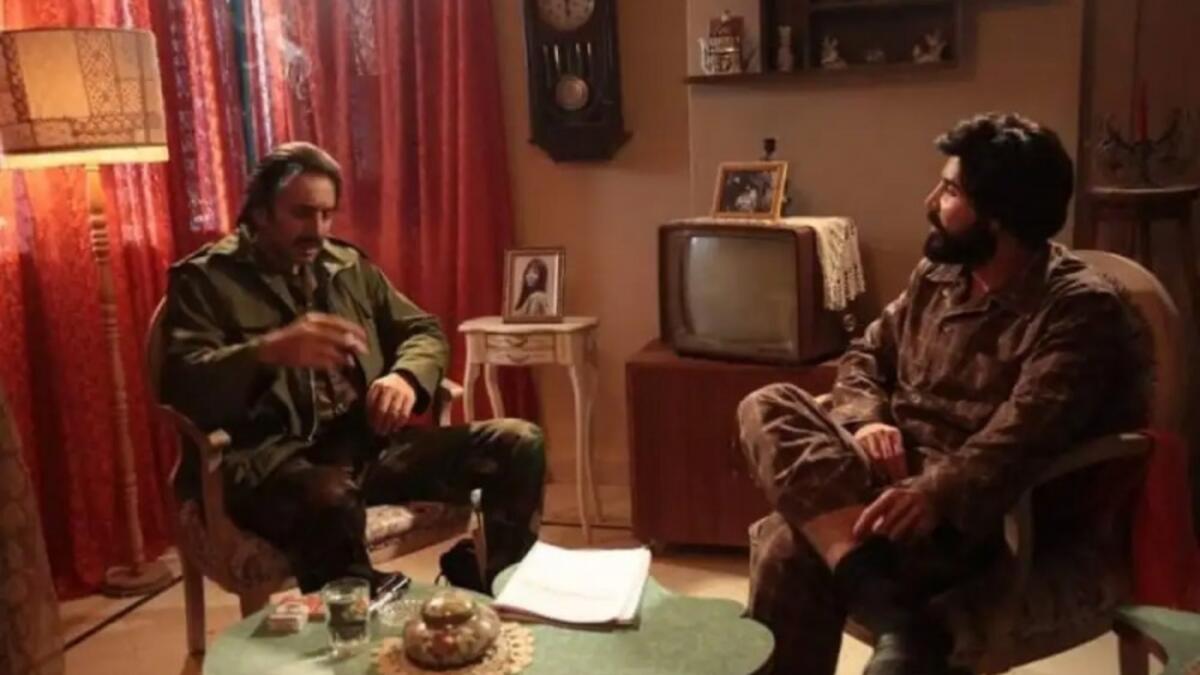 خريف العشاق: يروي قضية اجتماعية وسياسية معقّدة، لم تتطرّق إليها الدراما السورية من قبل، والمتمثلة في زواج ثلاثة ضباط بفتيات من طوائف مختلفة، ومدى انعكاس ذلك على مسارهم المهني في ما بعد بطولة الأخوين محمد وأحمد الأحمد.