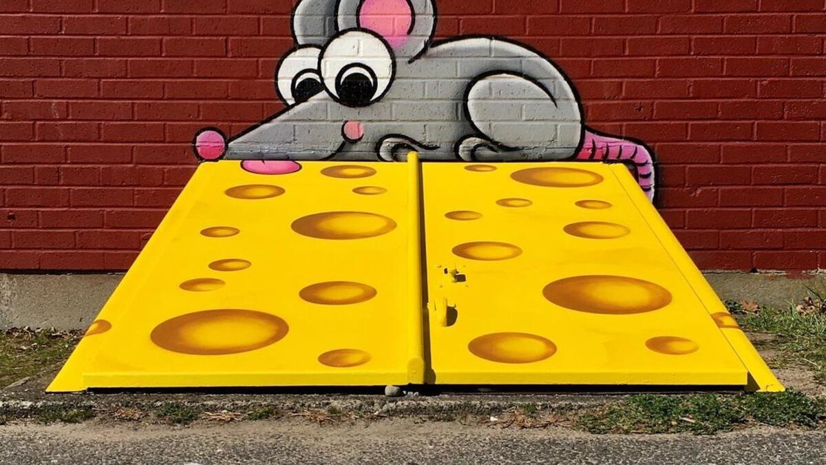 American street artist Tom Bob