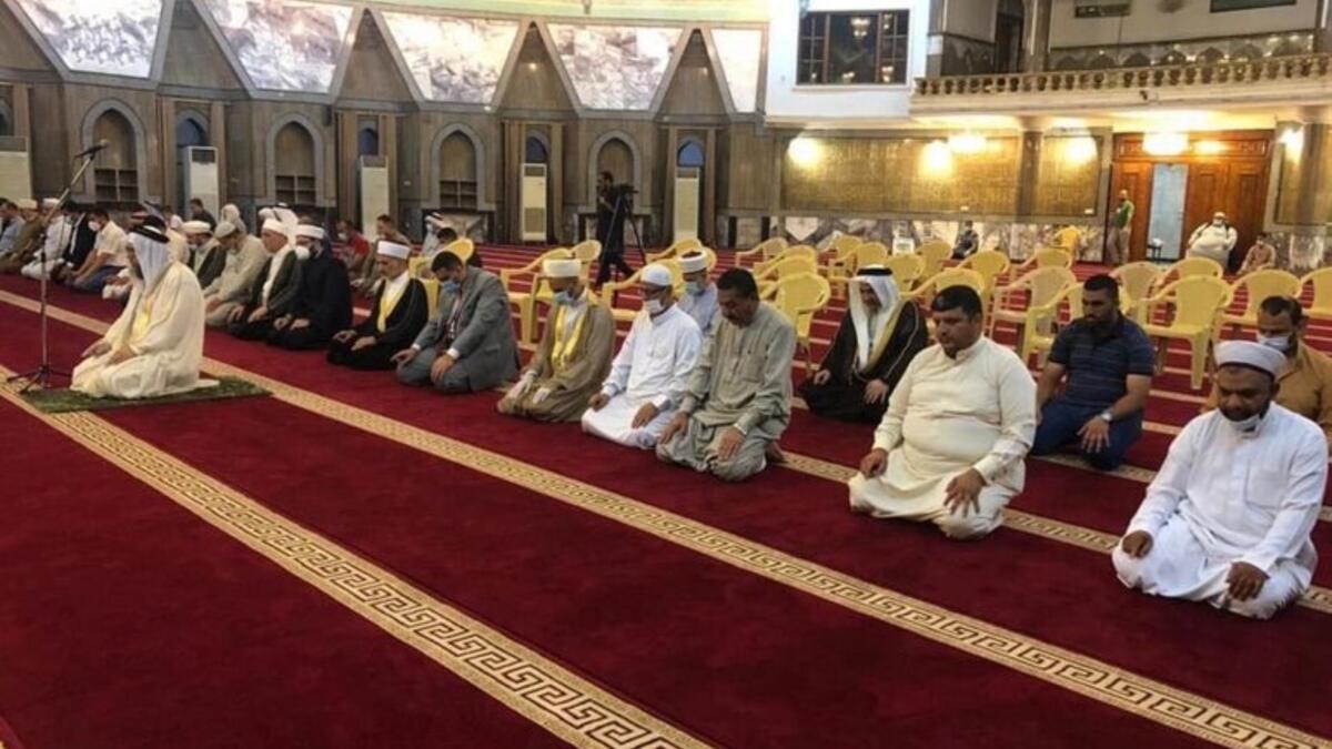 العراق: ليست لدى وزارة الصحة "نية باتخاذ إجراءات جديدة خلال شهر رمضان وهو ما يعني السماح باستمرار إقامة الصلوات الخمس، وكذلك التراويح، في المساجد.