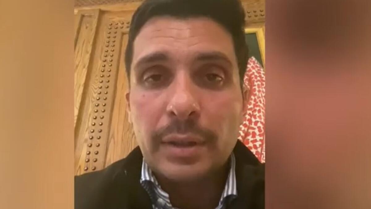 الإعتقال والإقامة الجبرية: في 3 إبريل 2021، برز اسم الأمير حمزة في واجهة الأحداث بعدما أعلن رئيس هيئة الأركان المشتركة الأردنية أنه طُلب من الأمير التوقف عن أي تحركات وأنشطة توظف لاستهداف أمن الأردن واستقراره، نافيًا أن يكون موقوفًا أو قيد الإقامة الجبرية.