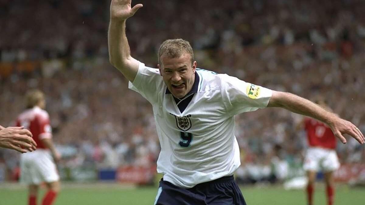 الإنجليزي آلان شيرار (7 أهداف)