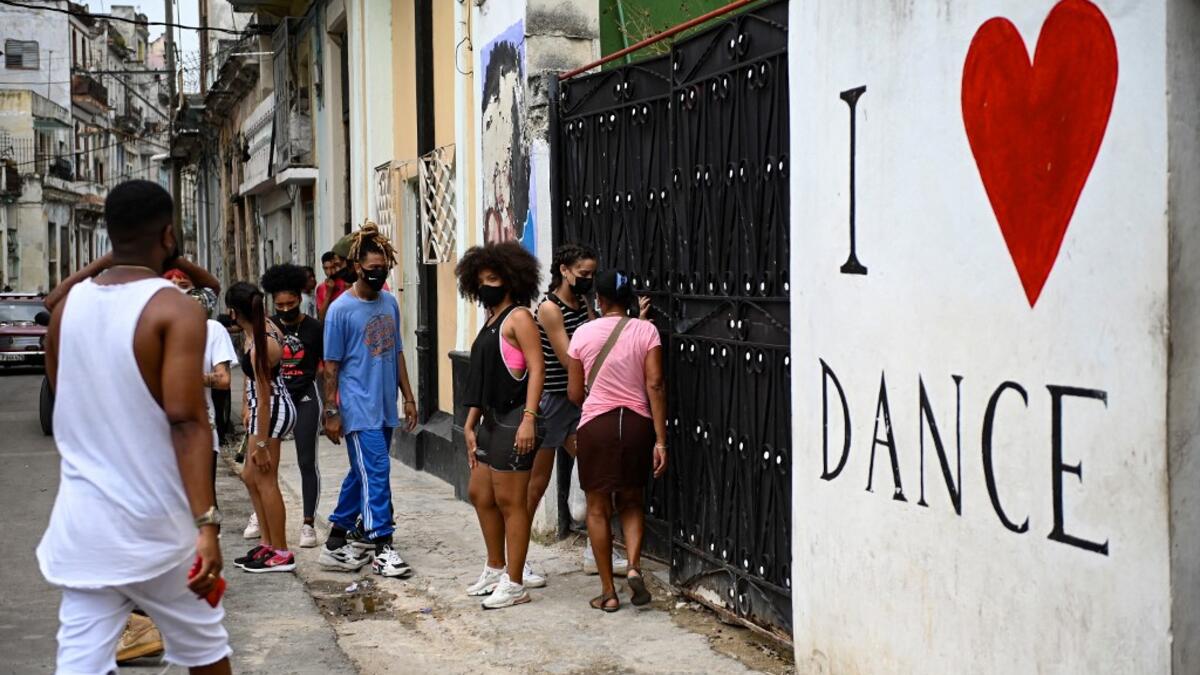 Cuban dance troupe Datway becomes popular