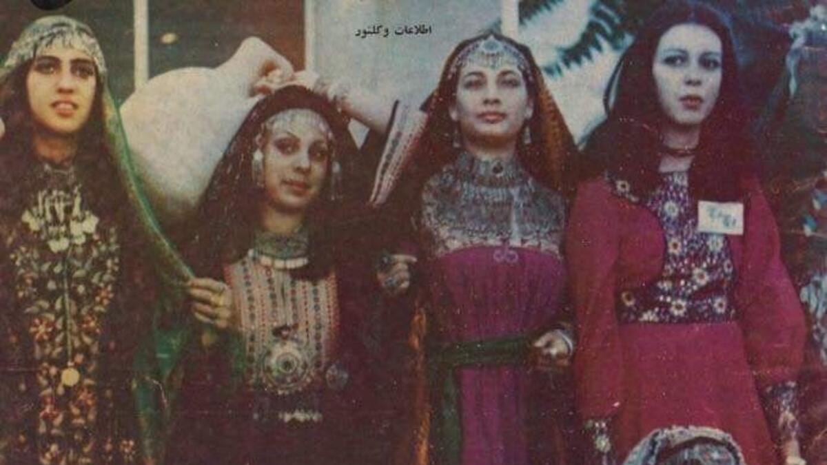 These are traditional afghan clothes, not the demonic outfits the Taliban is desperately trying to impose