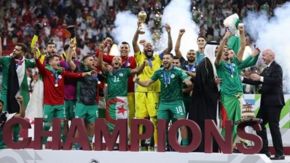 ديسمبر: استضافت قطر النسخة العاشرة من كأس العرب التي انطلقت من 30 نوفمبر إلى 18 ديسمبر بمشاركة 16 منتخبًا عربيًا واحتضنت 32 مباراة اختتمت بتتويج منتخب الجزائر على حساب تونس.