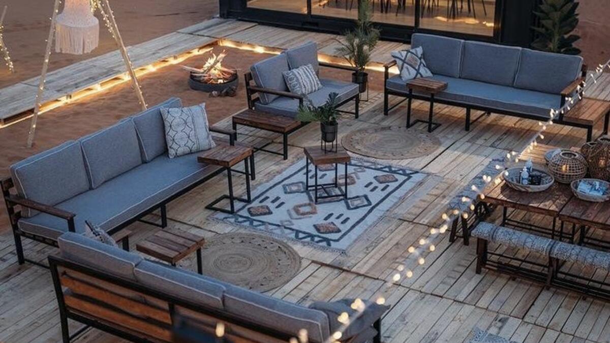 المخيمات: يمكن إمضاء ليلة في الصحراء تحت ضوء القمر والنجوم في مخيمي "الفا كامب" الذي يعد من أجمل مخيمات الرياض الحديثة و"ريس كامب" الواقع في منطقة ملهم.