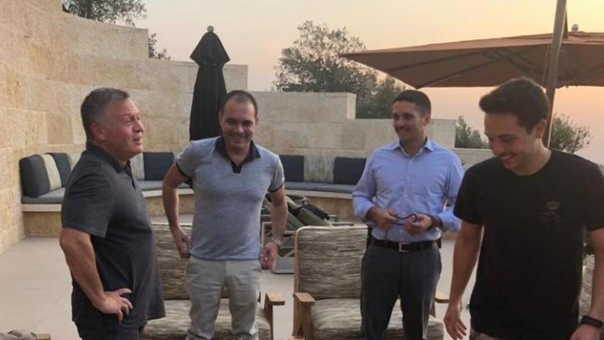 القوات الخاصة: في 1999 عين قائدًا لمجموعة الأمن الخاصة بالملك عبدالله لمدة 8 سنوات قبل أن يقرر التنحي في الوقت الذي كان يستعد فيه الملك إنشاء المركز الوطني للأمن وإدارة الأزمات.