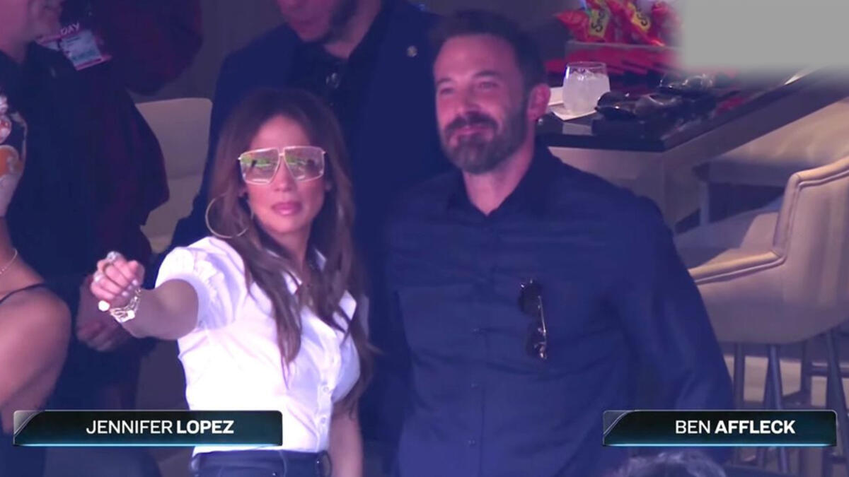 Ben Affleck and Jennifer Lopez couldn't stop dancing at the Super Bowl