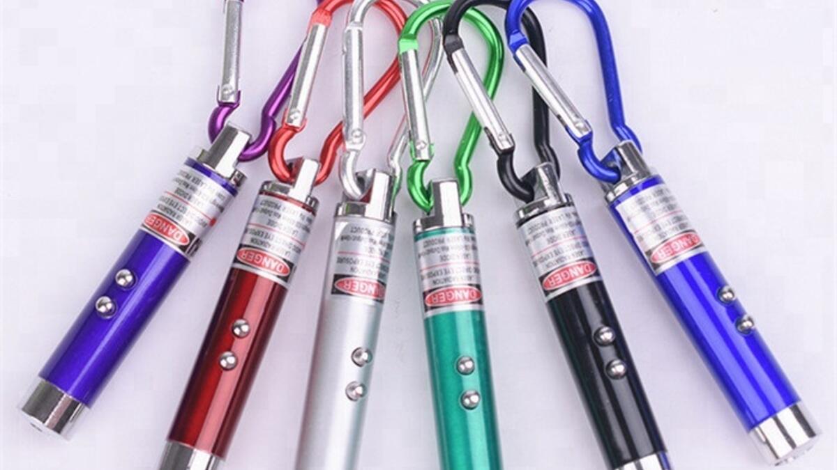 استعمال الإضاءات المؤذية مثل الليزر وغيرها في الأماكن العامة مما يؤذي أو يخيف المارة - 100 ريال سعودي.