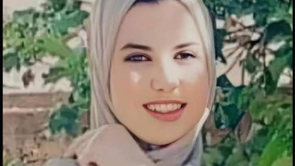 الفلسطينية رنين سلعوس (20 عامًا): تم العثور على جثتها في منزل ذويها بقرية مجدل بني فاضل التابعة لمدينة نابلس بتاريخ 24 يونيو 2022 وسط أنباء تفيد مقتلها على يد شقيقها ووالدتها، وذلك لفرض فسخ خطبتها من ابن عمها، للزواج من ابن خالها، فيما أعلن الأمن أنه يحقق بشأن وفاتها.