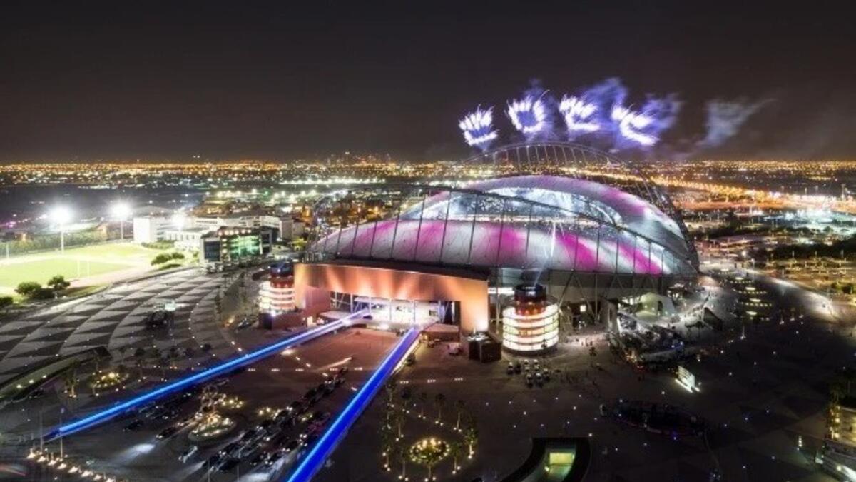 إضاءة LED: تم تجهيز جميع الملاعب في قطر بإضاءة LED، التي تعطي مشهد جميل بأضواء متغيرة الألوان وتأثيرات عرض أخرى يمكن أن تجده في حفلي الافتتاح والختام في استاد البيت ولوسيل.