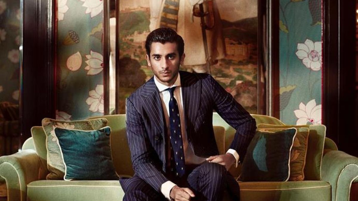 بادماناب سينغ - مهراجا جايبور (23 عامًا): ما يزال يعتبر ملك على الرغم من أن لقبه غير معترف به رسميًا من قبل القانون لأن الهند جمهورية ديمقراطية برلمانية فيدرالية، كما أنه يتحكم في ثروة تتراوح بين 1 إلى 1.2 مليار دولار أسترالي.