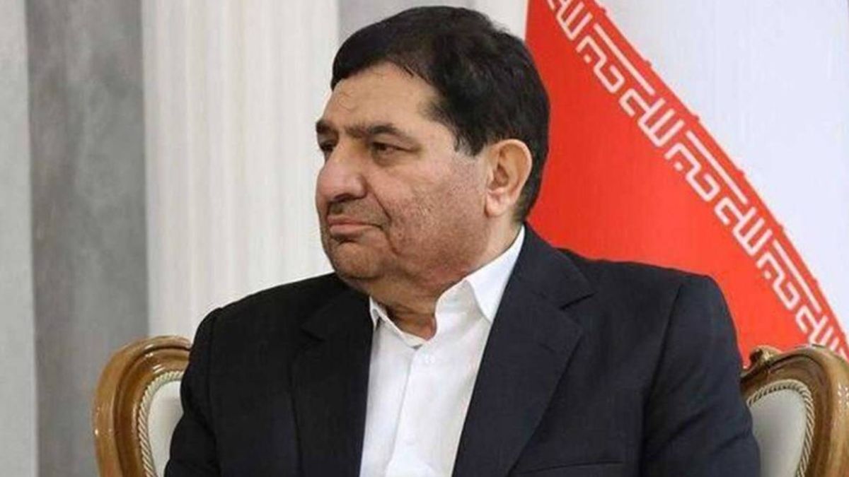 حاصل على إجازة في هندسة النظم والهندسة الكهربائية وماجستير ودكتوراه في القانون الدولي