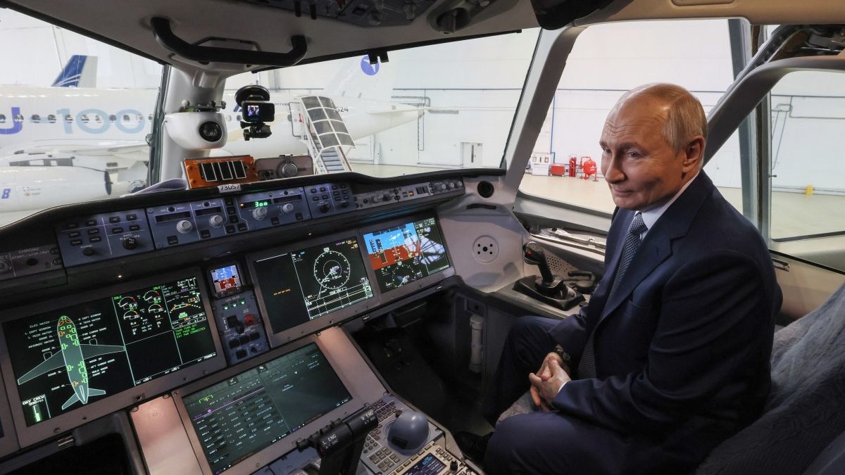 Russian President Vladimir Putin in MC-21 airliner