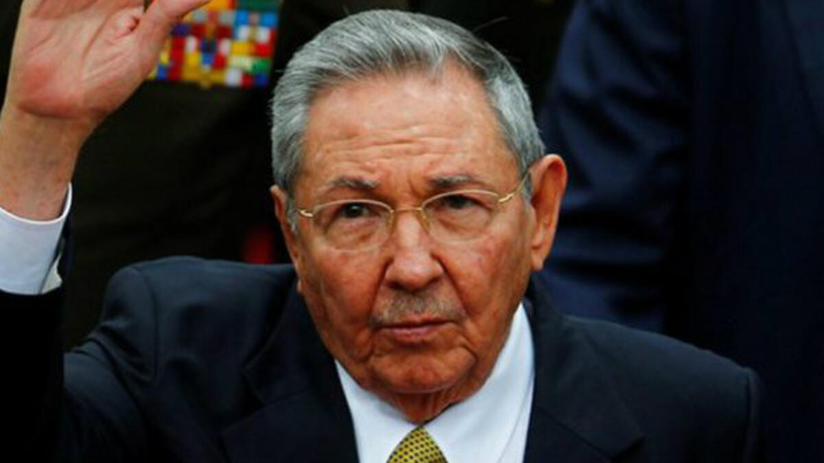 أبريل: تخلي راوول كاسترو عن رئاسة كوبا بعد حوالى ستة عقود من حكم الأخوين كاسترو.