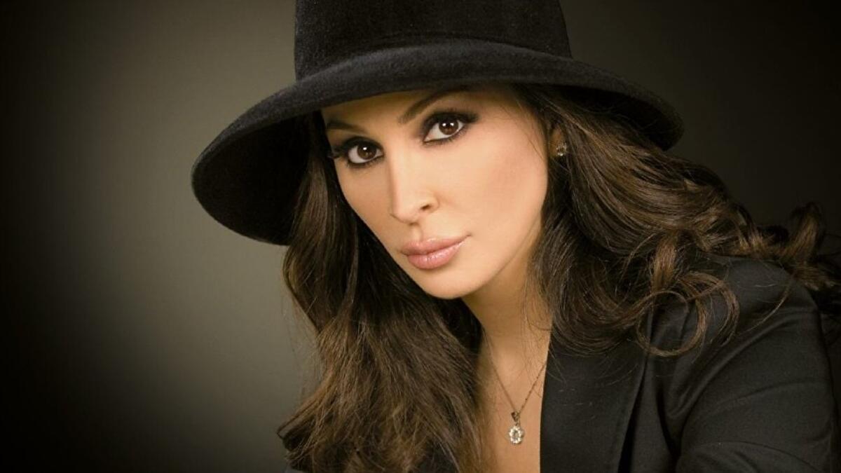 إليسا 27 أكتوبر 1972: نشرت صورة على الإنستغرام وهي عبارة عن قالب حلوى من أحدهم كُتب عليه حرف N وإلى جانبه جملة Happy Birthday Allous، فمن هو صاحب هذا الحرف إذ انه لا ينتمي لسمها او اسم عائلتها.