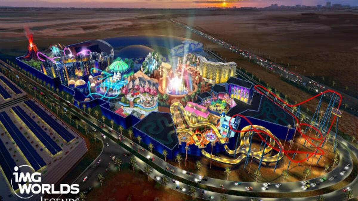 وتتزيّن وجهة « IMG Worlds of Adventure»، بالمسيرات الاستعراضية، والعروض الحيّة، كما تتيح لزوارها فرصة مقابلة شخصيات: «مارفل»، «كارتون نتوورك»، وديناصورات «الوادي المفقود».