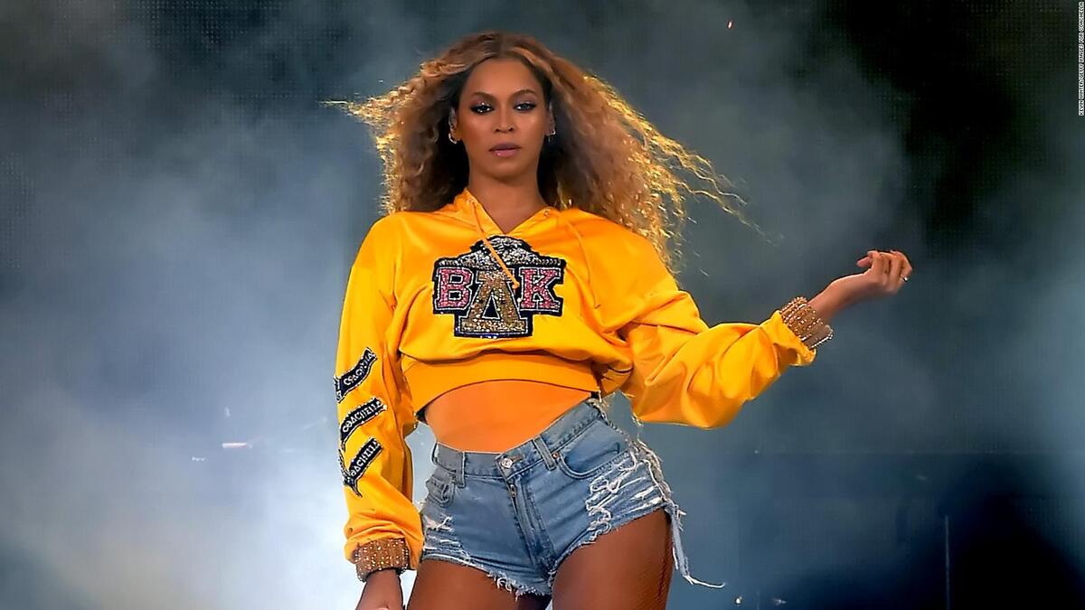 ليس لدينا الكثير لنقوله عن "بيونسيه"، لكن المنتج " تيريس يونغديل ناش" المعروف بـ The-Dream كشف بأنها "تحضر شيئًا ما، لذا كونوا على استعداد".