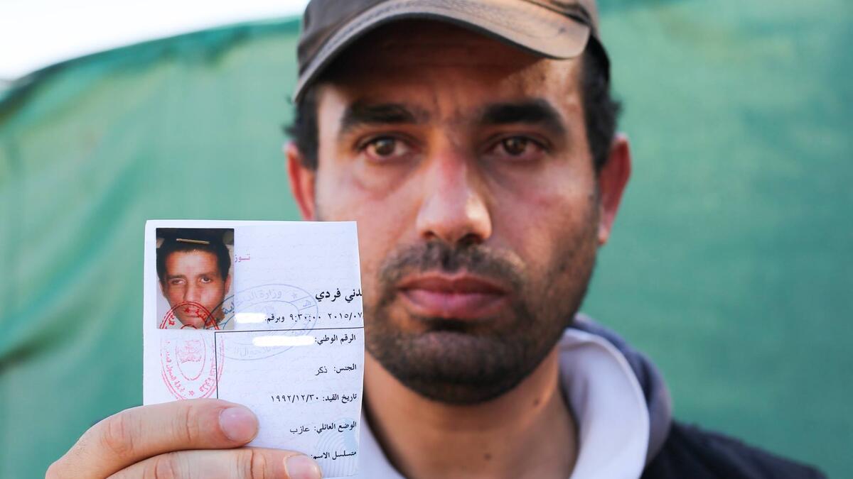 “A friend called me at work and told me that a sniper had shot my youngest brother. He’s paralyzed now and his speech is slow. He needs an operation in his eye. I’m trying to get him to Germany because I hear that maybe the doctors there can help him.” (Lesvos, Greece)