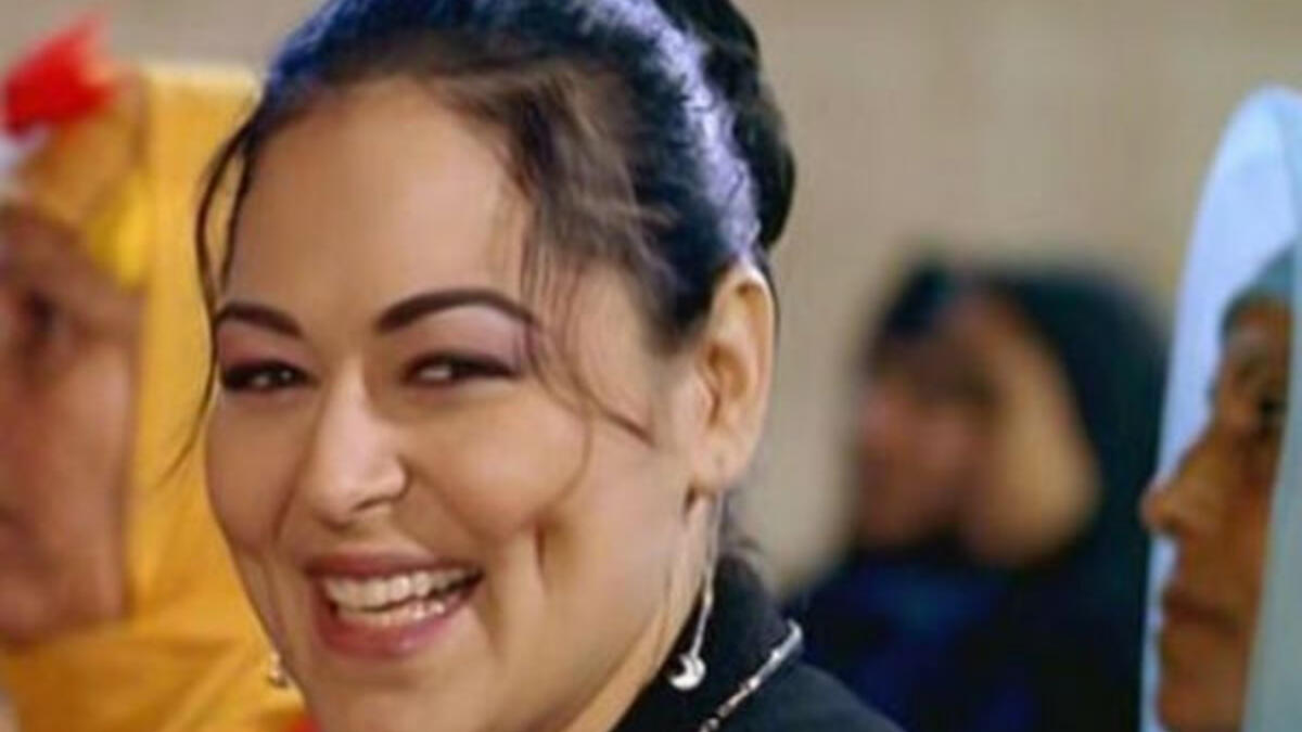 بتاريخ 12 مارس 2013 ألقت قوات الشرطة المصرية القبض على الفنانة نيفين مندور، بعدما وجدت برفقة شخصين بأحد النوادي داخل سيارة وبحوزتهم كمية من مخدر المخدرات تتجاوز 80 جرام