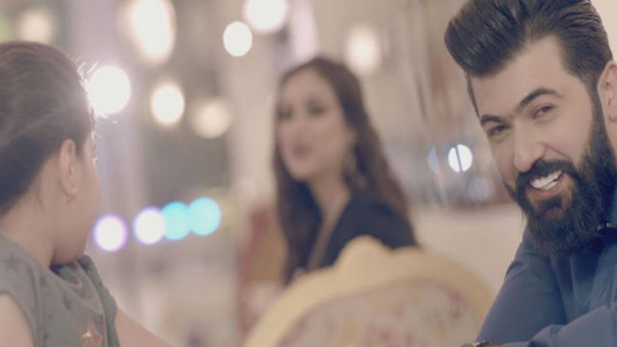 3- عشك موت: جاءت أغنية "عشك موت" للمطرب العراقي سيف نبيل، في المركز الثالث، وذلك بتسجيل أكثر من 211 مليون مشاهدة، منذ إصدارها في مايو الماضي.