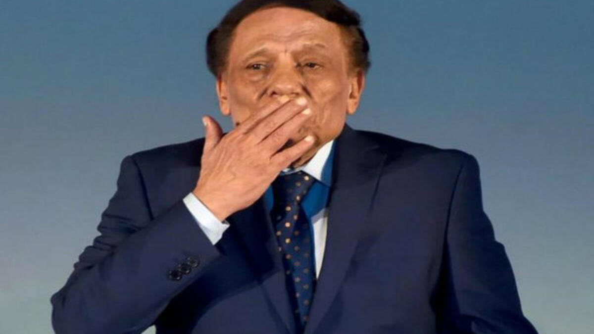 نفى نقيب المهن التمثيلية أشرف زكي المزاعم التي تم تداولها بشأن وفاة النجم القدير عادل إمام، مؤكدًا أنه لا أساس لها من الصحة، وأنه تواصل شخصيًا مع الزعيم، وتأكد أنه بخير.