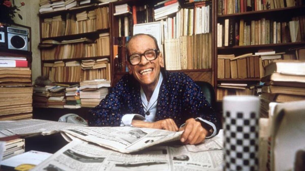 نجيب محفوظ الأديب والروائي العالمي ولد في 11 ديسمبر وهو يعد أول كاتب عربي يحصل على جائزة نوبل ومن أشهر أعماله أولاد حارتنا والثلاثية والتي تضم (بين القصرين، فصر الشوق، السكرية)