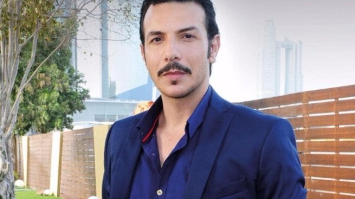 باسل خياط: كشف خلال حواره ببرنامج "فحص شامل" على شاشة "الحياة"، أنه خضع لجراحة تجميلية واحدة في منطقة الفم.