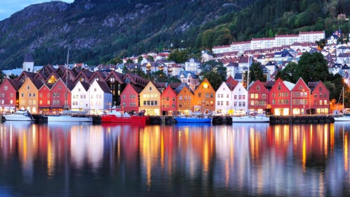 10.النرويج : تعتبر من المجتمعات الدولية الصديقة للطفل، دور الحضانة فيها توفر اهتمامًا بالطفل على مدى 24 ساعة، وهي من أقل الدول التي تشهد معدل وفيات في العالم