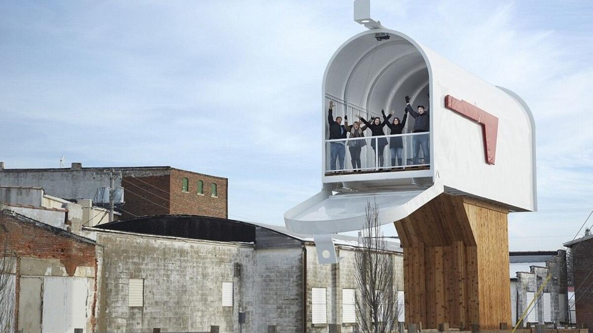 أكبر صندوق بريد في العالم في الولايات المتحدة طوله 5743 قدم